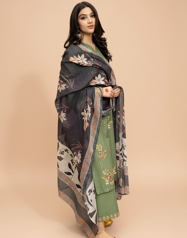 Urge Embroidered lawn 2Pc UR-721